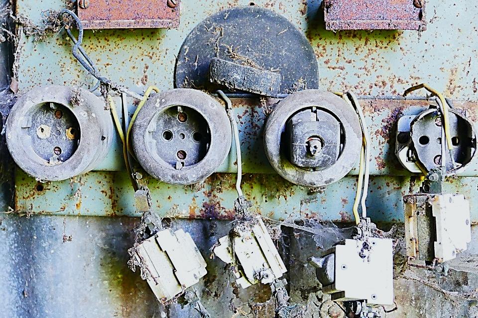 Fyzická infrastruktura uvnitř budovy Právo na ukončení sítě v prostorách koncového uživatele Právo na přístup k fyzické infrastruktuře uvnitř budovy Oprávněná osoba Žádost, povinné osobě,