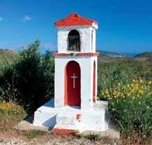 Zakynthos vstoupil do povědomí lidí díky skvostné zelené scenérii, zlatistým plážím, průzračně čistému moři, stovkám jeskyní, svérázným vesničkám, elegantním správním střediskům s aristokratickými