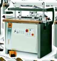 000,- BORING 21 TECHNOLOGY 21 ks 32 mm 640 mm 65 mm 1x 1,5 kw 960 x 3000 mm 260 kg 2 ks 2x1,5m+4 dorazy 219.