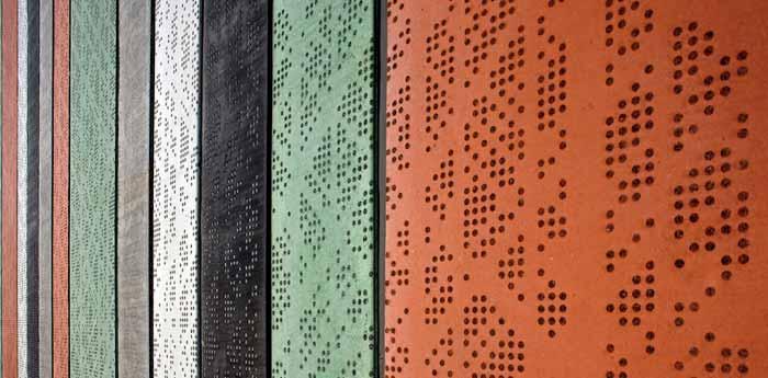 092 BAREVNÉ BETONY COLOURED CONCRETE Obr. 2b Obr. 2b ci to vý beton vyrobený s přidáním černého pigmentu, nebude roz díl v tom, zda byl použit šedý nebo bílý cement.