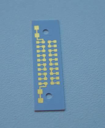 Třetí experiment byl zaměřen na zjištění vývoje výplně prokovů procházejících malým počtem vrstev v průběhu procesu. Byla použita struktura B.