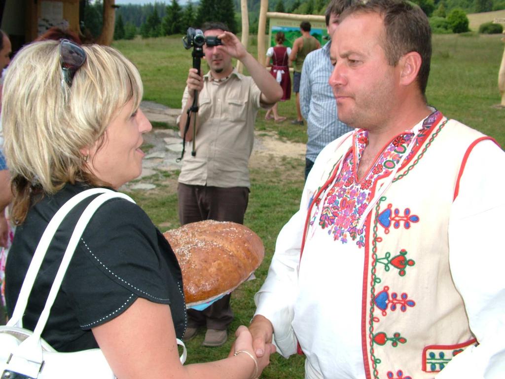 2009 se naše MAS prezentovala na 36. ročníku mezinárodního agrosalónu Země Živitelka v Českých Budějovicích. Prezentace proběhla ve spolupráci s dalšími MAS z Královéhradeckého kraje.