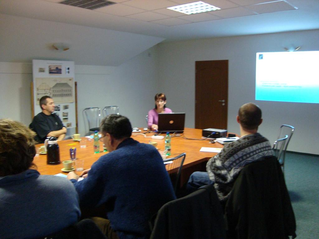 Přehled zaměstnanců: Jana Bitnerová, manažerka Ing. Hana Volejníková, asistentka manažera Lenka Jelínková, účetní Výzvy v roce 2009 byly vypsány celkem 3: Výzva č. 1/2009 vyhlášena 8.