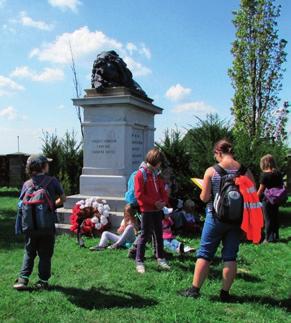 stezkách. Program zahrnuje vybraná místa v nejbližším okolí Památníku bitvy 1866 na Chlumu.