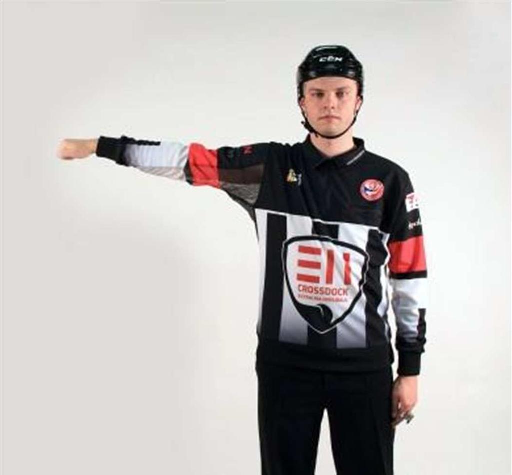 - Menší trest (2') nebo - Větší trest + automaticky osobní trest do konce utkání (5' + OK) Obrázek 41: Signál pro rány pěstí nebo hrubost Výklad ČMSHb k pravidlu 523 1.