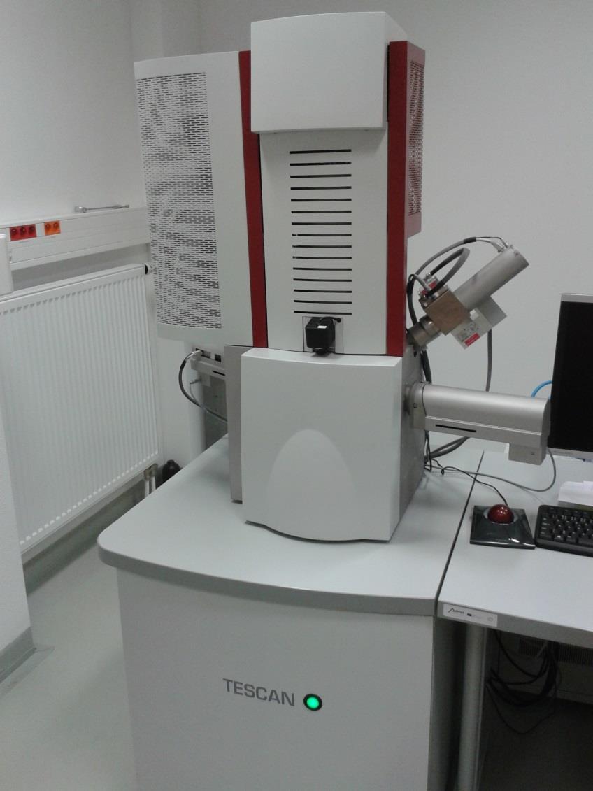 Obrázek 26: Rastrovací elektronový mikroskop TESCAN MIRA3 XM 11.