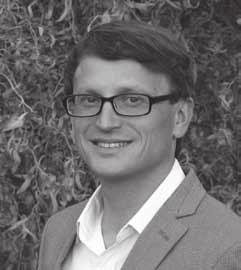 Mimo testování jsou předmětem jeho zájmu organizační koncepty pro vývoj informačních systémů a mezioborová problematika sociálních a kulturních faktorů v IT.