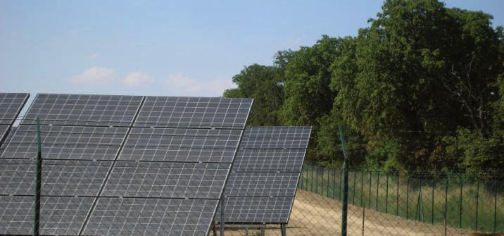. % Zpomalovací semafor. 38% Zpomalovací pás. 6% Měřící radar rychlost. 1% Není potřeba vůbec řešt 4% Zpomalovací ostrůvek.