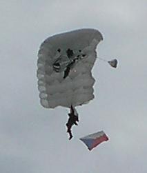 spoločenským posedením Dňa 12. júla sa na nádvorí 5.