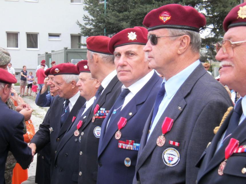 v. Emila Vestenického a predsedu KVV SR plukovníka v. v. Antona Múdreho prevzali vybraní veteráni. Medzi ocenenými bol aj predseda nášho oblastného KVV kol. Ing.