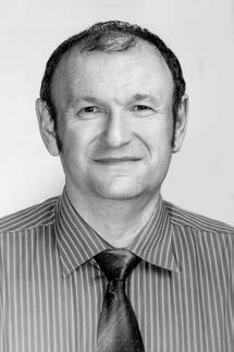 Vážené kolegyně, kolegové, žáci, studenti a přátelé školy, dovolte mi, abych Vás přivítal na stránkách výroční zprávy, která přináší ucelený pohled na události školního roku 2014 2015 tak, jak byly