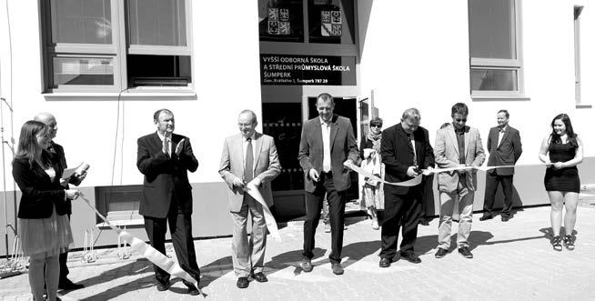 Nemohu začít jinak, než připomenutím skutečnosti, kterou nelze přehlédnout a to doslova a do písmene dokončením Realizace úsporných opatření VOŠ a SPŠ Šumperk.