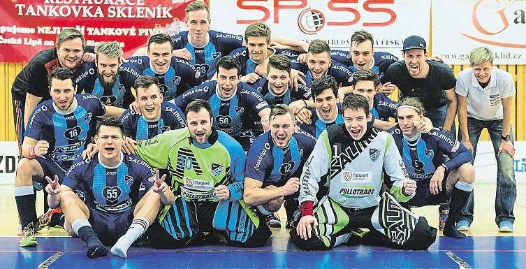 Celý klub narvaný ve třech škodovkách na cestě do Turnova. Nevěděli jsme vůbec, co nás čeká.