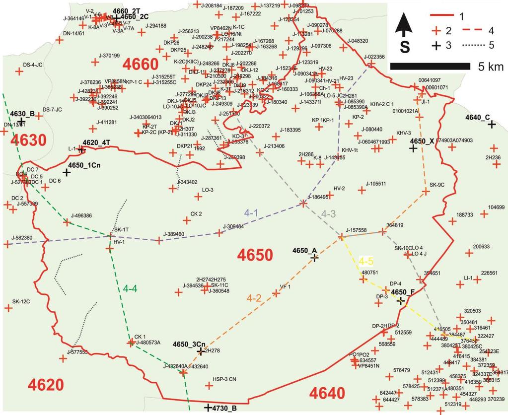 Obr. 3-1. Mapa vrtné prozkoumanosti rajonu 4650 s vyznačením geologických řezů a realizovaných geofyzikálních prací.