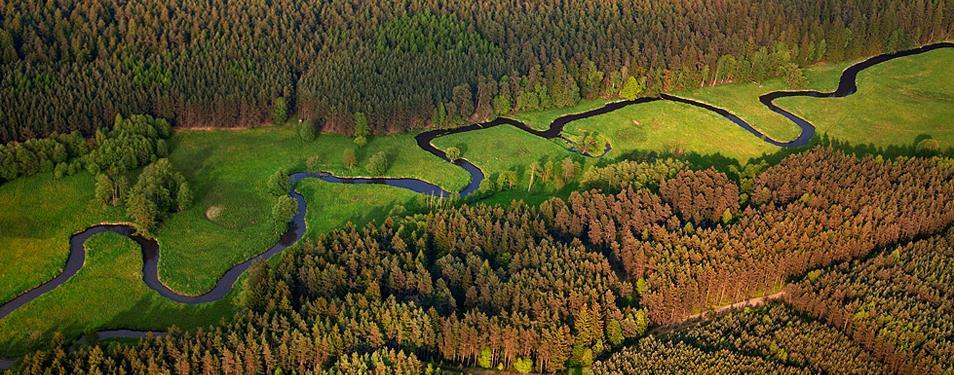 HORNÍ A DOLNÍ PLOUČNICE Obr. 8-28. Meandry Ploučnice (foto: Ivan Anderle, http://itras.