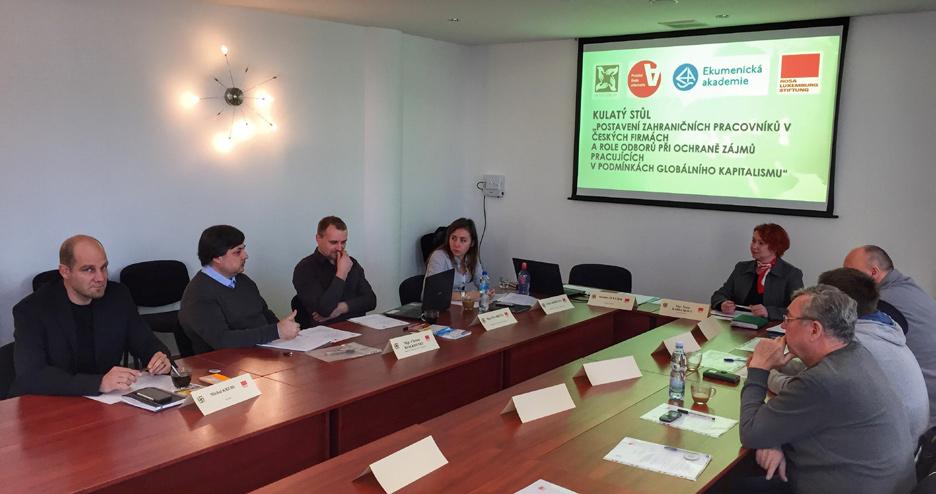 organizací pracujících s migranty v ČR setkání sociální skupiny; Olomouc, účast na semináři kulatém stolu: Postavení zahraničních pracovníků v českých firmách a role odborů při ochraně zájmů