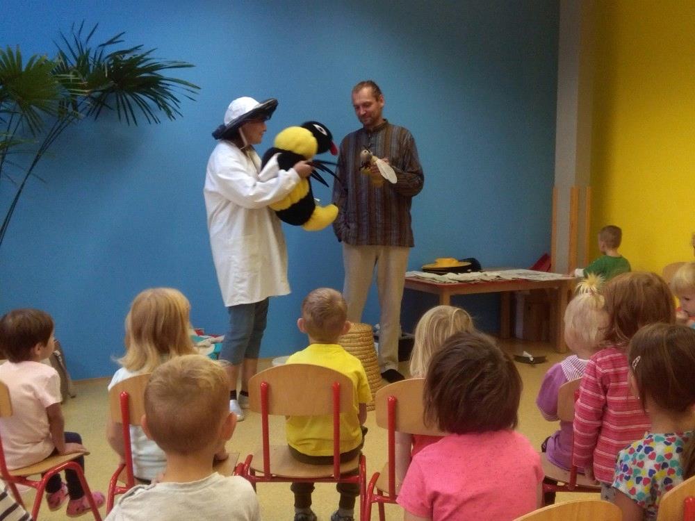 ZÁŘÍ Medové snídaně V září proběhl projekt ministerstva zemědělství Medové snídaně.