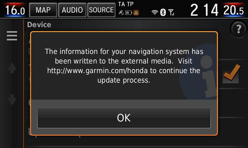 USB. Z domovské obrazovky navigace: Nastavení > Zařízení > Aktualizovat mapu Navštivte: www.garmin.com/honda pro více informací a stažení návodu.