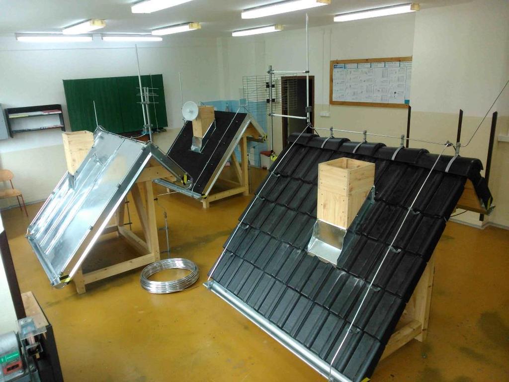 Modernizace výuky a dovybavení odborných pracovišť Učebna hromosvodů byla vybavena novými maketami střech pro výuku oboru elektrikář silnoproud a vzdělávání dospělých pro profesní kvalifikace.