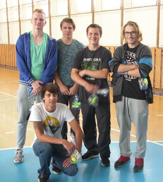 Ocenění žáků domova mládeže na MěÚ sběr PET lahví