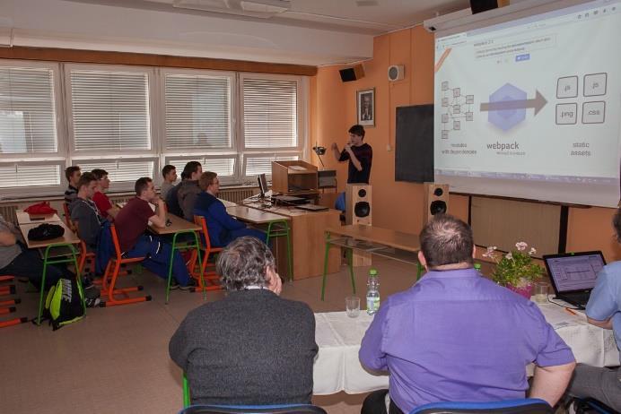 Do soutěže se přihlásilo celkem osm účastníků, aby prezentovali své práce a ukázali všem přítomným, že ve zvoleném tématu jsou skutečnými odborníky.