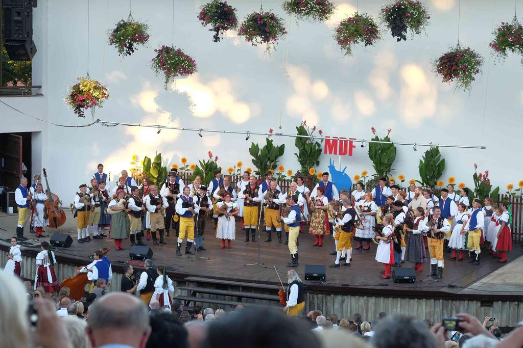 Prácheňáček Prácheňáček ani v letošním roce nezahálel a byl vidět na mnoha místech folklorní scény.