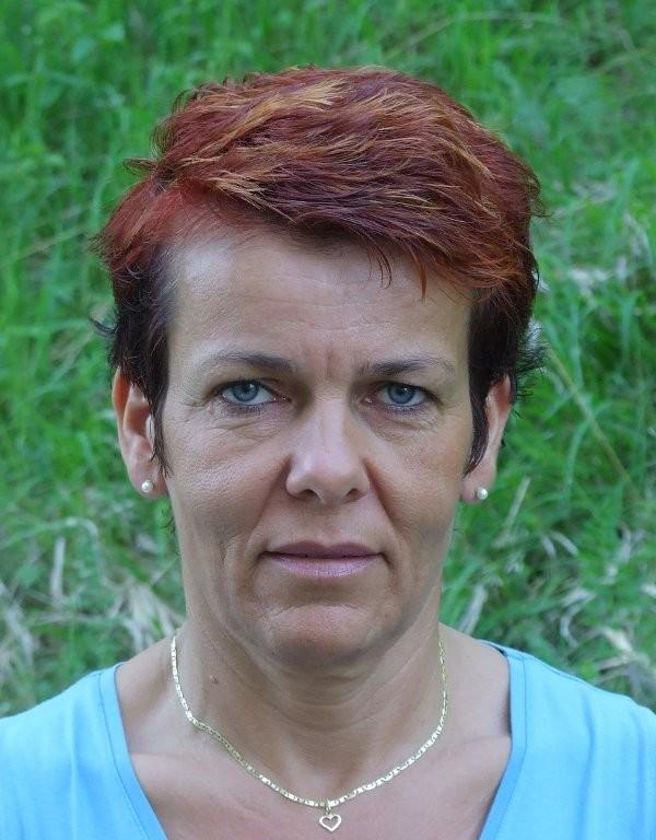 PŘÍLOHA Č. III APPENDIX III ČINOVNÍK PRO STYK SE SOUTĚŽÍCÍMI COMPETITORS RELATION OFFICER Ing. Dana Píchová Czech, English +420 602 443 489 Friday / Pátek 25. 5.
