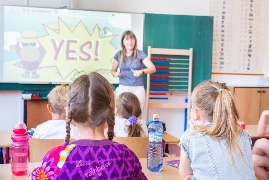 ÚKOLY PRO UČITELE 1. KROK PROZKOUMAT ZUZU STRÁNKY Doporučujeme učiteli přečíst si informace a shlédnout videa týkající se konkrétní metody, kterou se chystá učit.