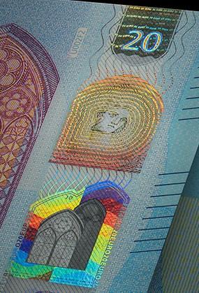 UTB ve Zlíně, Fakulta aplikované informatiky 54 stran bankovky. Například fólie může zobrazit difrakční portrét na přední straně poznámky a vzorovaný obraz označení na zadní straně.