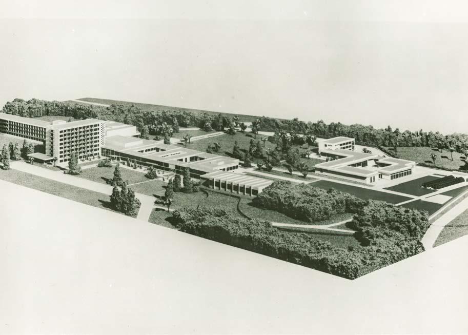 SANATORIUM AURORA OTEVŘENO V ROCE 1975 Dokončení stavby Myšlenka vystavět nové moderní lázeňské sanatorium pro léčení poruch pohybového ústrojí v Třeboni vznikla již koncem padesátých let minulého