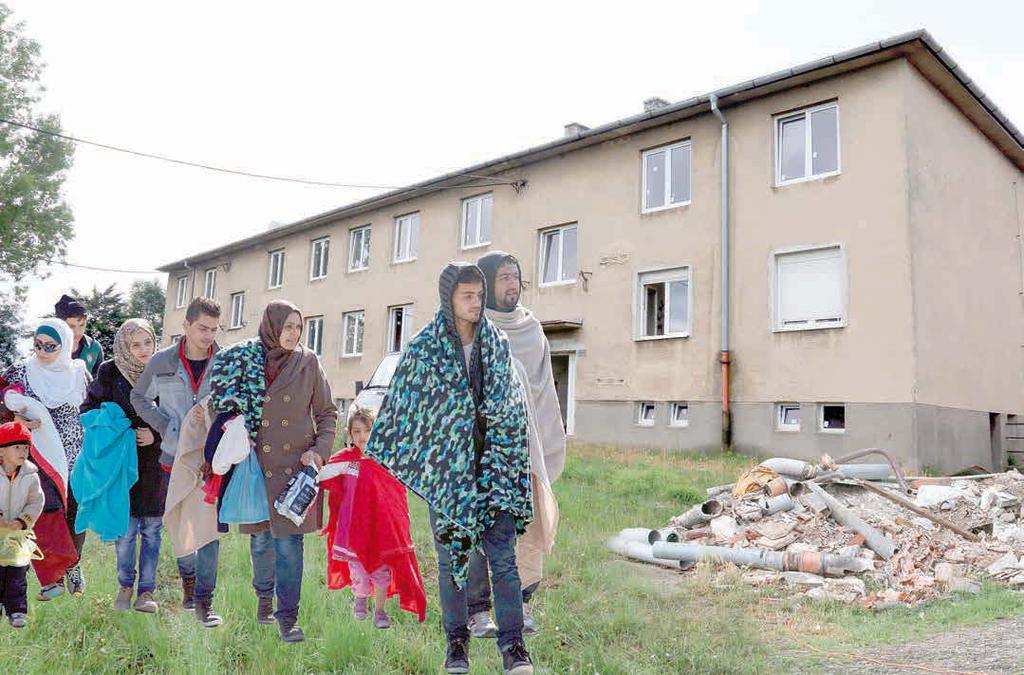 cz 15 Kč (předplatné 13 Kč) Slovácko jako na dlani Kunovický Bronx změnil majitele. Ubytuje tam sociální případy?