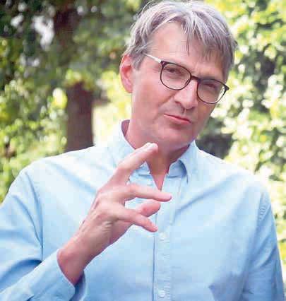 EXKLUZIVNĚ Jan Svěrák navrhl, aby táta vzpomínky na dětství sepsal UHERSKÉ HRADIŠTĚ Ve čtvrtek vás v kinech Hvězda, Máj i Morava čeká nejočekávanější premiéra tohoto roku - film Po strništi bos.