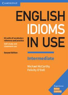 English vocabulary in use new edition Elementary, Pre intermediate & Intermediate, Upper-Intermediate, Advanced Učebnica obsahuje slovnú zásobu z rôznych oblastí (spolu takmer 100 tém), ako aj teóriu