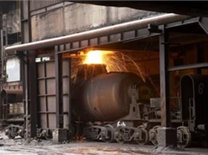 4. VÝROBA OCELI VE SPOLEČNOSTI ARCELORMITTAL OSTRAVA A.S. 4.1 Technologie výroby oceli v ArcelorMittal Ostrava a.s. Ocel je slitina železa, uhlíku a dalších legujících prvků obsahující méně než 2,14 % uhlíku.