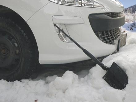 V přímé poloze ji můžete použít jako klasický rýč, lopatku nebo