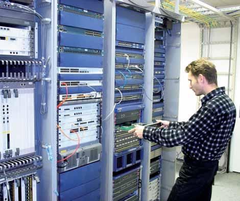 parametry a funkcemi, které jsou běžné spíše u produktů určených pro přenosové sítě poskytovatelů telekomunikačních služeb.