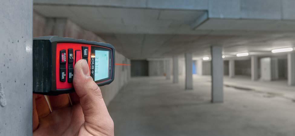 LASEROVÝ DÁLKOMĚR LASEROVÝ DÁLKOMĚR DÁLKOMĚRY Digitální měření vzdálenosti má oproti běžnému měření skládacím nebo pásmovým metrem mnoho výhod.