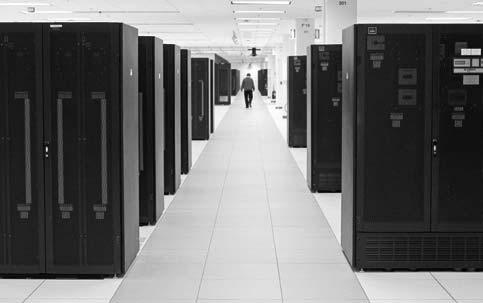 COMPUTER ŽIVĚ PŘESUN FIREMNÍCH DAT DO CLOUDU ČERNOBÍLE O Jan Sedlák to chce jednoduché kolo firemních cloudů je v poslední době živo také u nás.