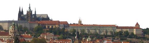 Ve středu 6. května 2015 se naše třída sešla u kulturního domu. Důvod byl jasný - čekala nás exkurze do Prahy. Tříhodinová cesta utekla docela rychle a my byli v Praze.