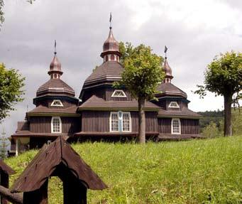 Jedno vstupné do skanzenu, galérie a múzea ukrajinskej kultúry: Deti: 1,99 EUR, Dospelí: 3,98 EUR Otváracie hodiny: Po - Pia: 08.30-16.00, So - Ne: 8.30-16.00 Kontakt: J.