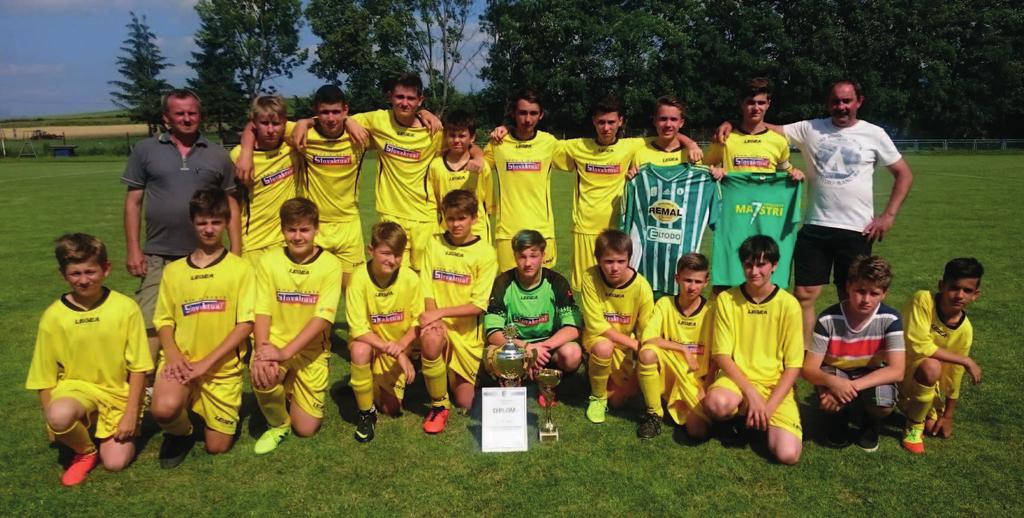 Zpráva z klubu FC Velké Karlovice + Karolinka - mládež Fotbalová sezóna je už v plném proudu, máme za sebou jarní zápasy 2017, mladší žáci i starší žáci pro tuto sezónu opět hrají ve sdruženém