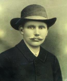 Oběti Velké války 1914-1918 (druhé pokračování) V Rakousko - Uhersku se všeobecně věřilo, že Vánoce, svátky pokoje a míru, přinesou oběma zemím vítězný mír.