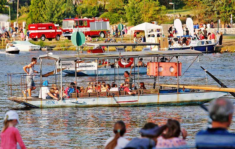 TÉMA MĚSÍCE Savnosti pravého a evého břehu pošesté Fotografiemi