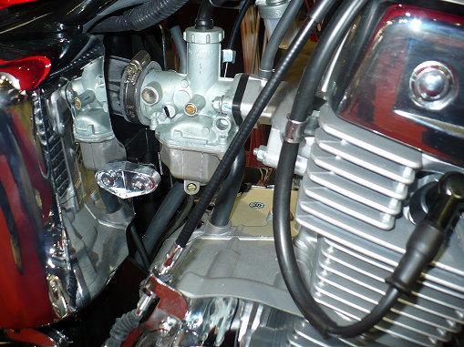 Karburátor je mechanické zařízení, které je schopno dodávat palivo v daném poměru se vzduchem při různých otáčkách a různém zatížení motoru.