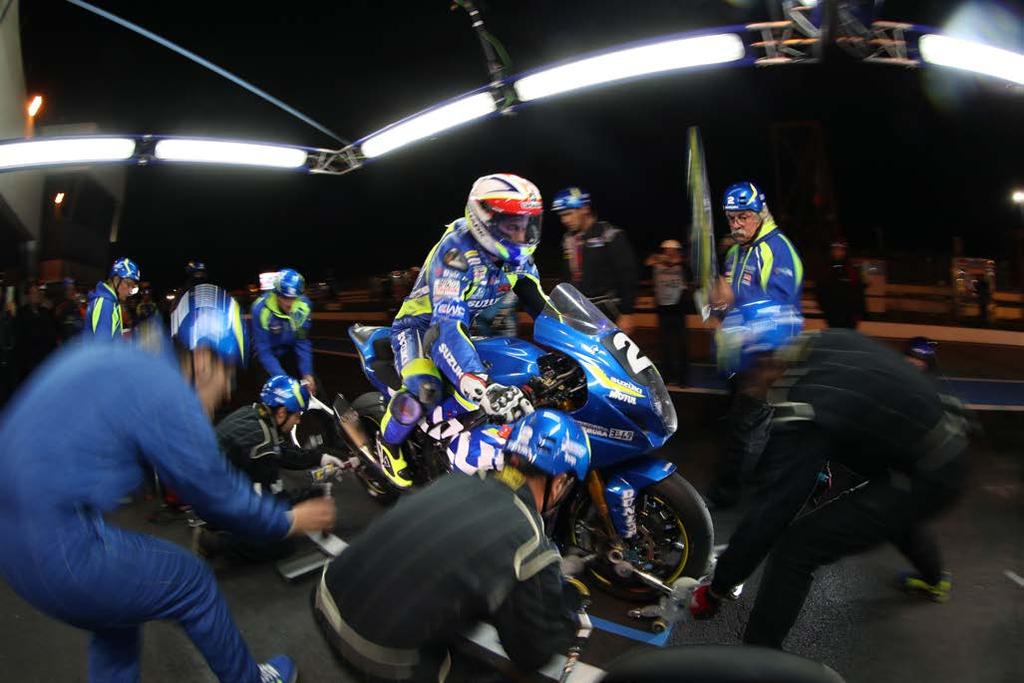 Na tomto místě se rodí nové motocykly, motocykly, které zdědily stejnou krev, která proudí v žilách našich v bitvách zocelených jezdců, zrozených v nemilosrdném světe závodů.