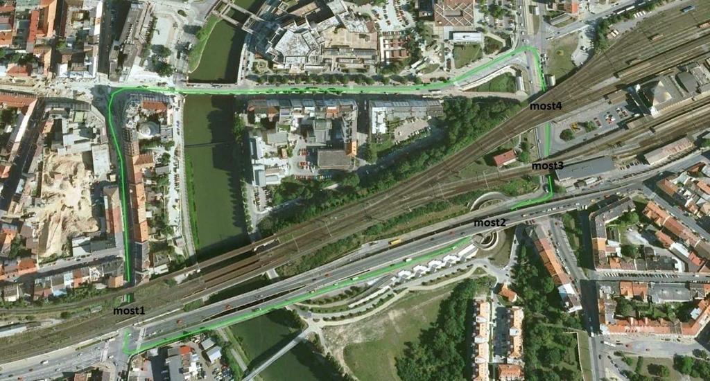 Obrázek P13_mapa okolí testované tratě - mosty Jako trať s volným výhledem na oblohu a s minimálním počtem okolních objektů byla