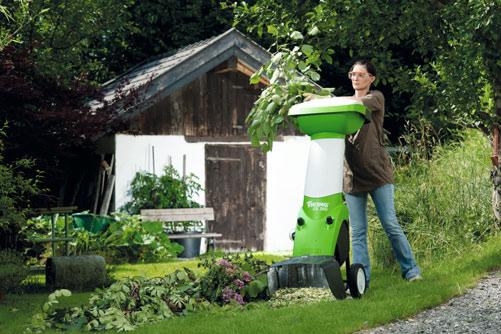 PRO MĚKKÝ I TVRDÝ MATERIÁL: KOMBINOVANÝ DRTIČ S ELEKTROMOTOREM.