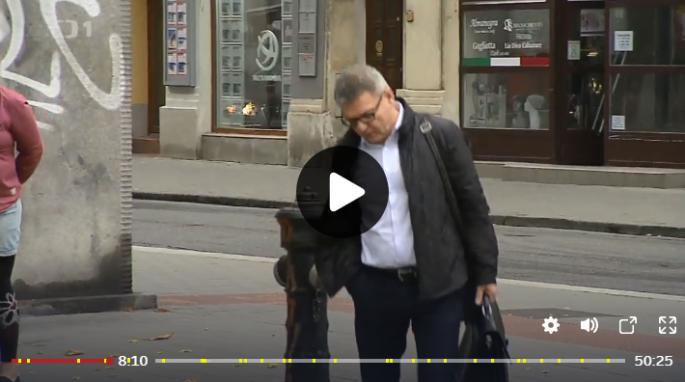 výjimečně a ČT se držela významově neutrálnějších zobrazení.