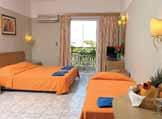 hotelu Vantaris Palace (v dosažení podchodem, cca 100 m).