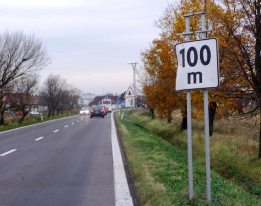 2 3 km 481,000 obec Sečovce (IVSC KE KE kraj, okres Michalovce) pred Základnou umeleckou školou sa nachádza priechod pre chodcov, v úrovni ktorého chýba v smere Michalovce